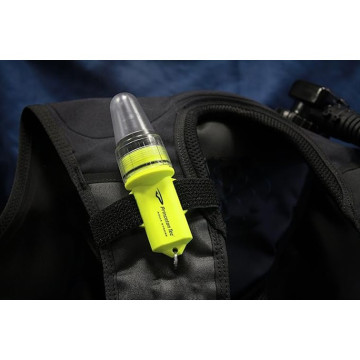 Princeton Tec Aqua Strobe 防水救援閃燈