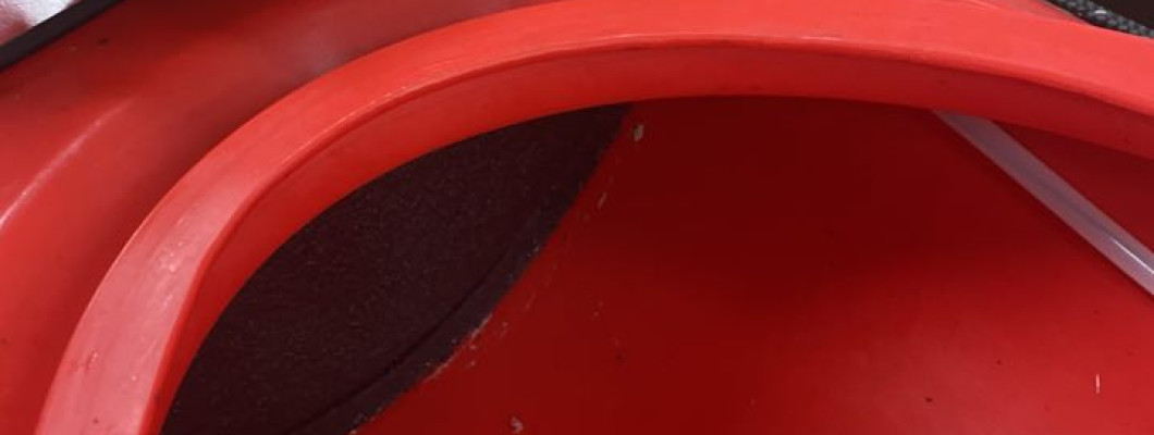 獨木舟隔艙漏水的解決方法